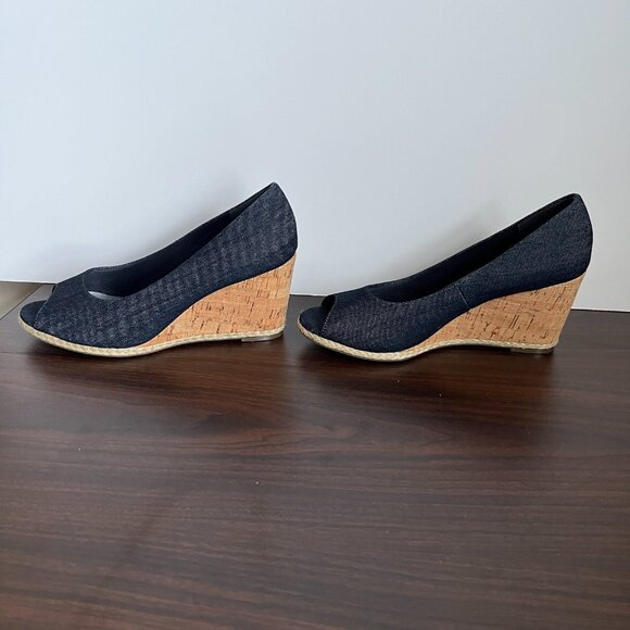 Kelly & Katie Cork Wedge Peep-toe Pumps in Dk Blue Denim Size 8.5 - Picture 4 of 9